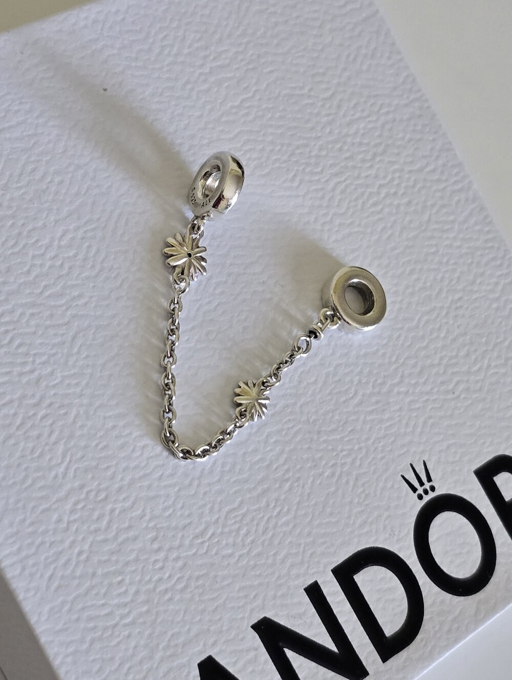 Pandora Moments Sterling Silver Daisy Safety Chain With Clear CZ - Picture 12 of 16